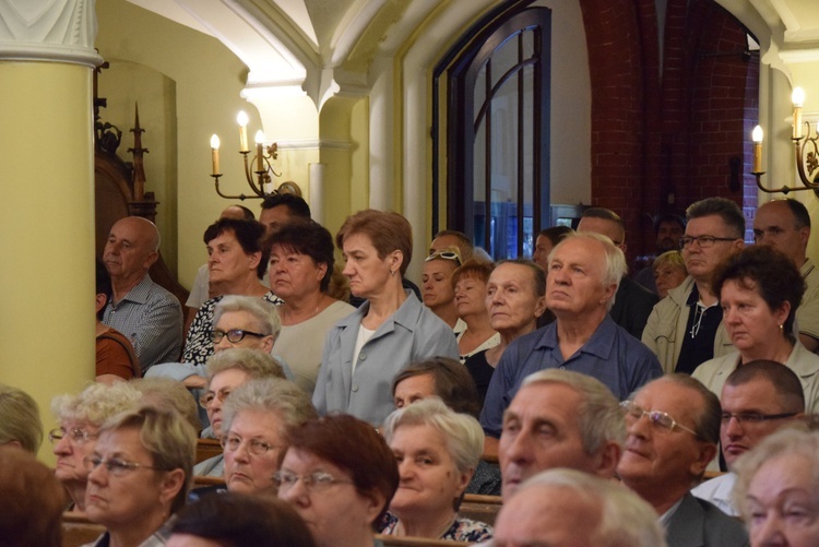 Powitanie ikony MB Częstochowskiej w parafii Wniebowstąpienia Pańskiego w Żyrardowie