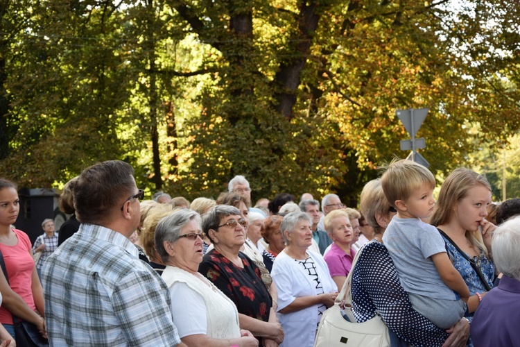 Powitanie ikony MB Częstochowskiej w parafii Wniebowstąpienia Pańskiego w Żyrardowie