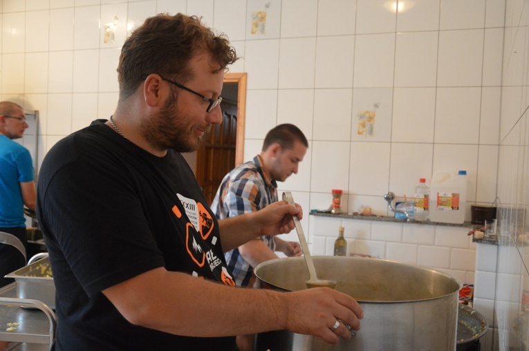 Piosenka wszelaka z "Mostu"