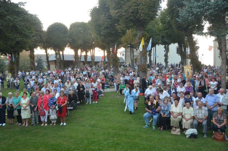 Maryjna wigilia w Sulisławicach 