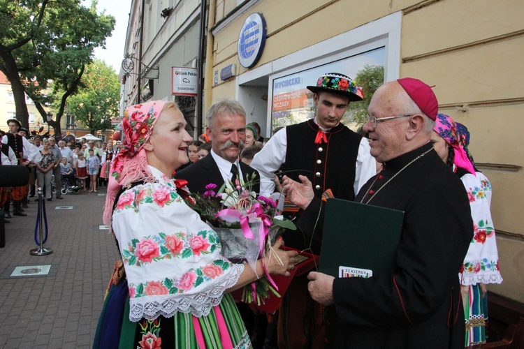 Odsłonięcie "Gwiozd Łowickich"