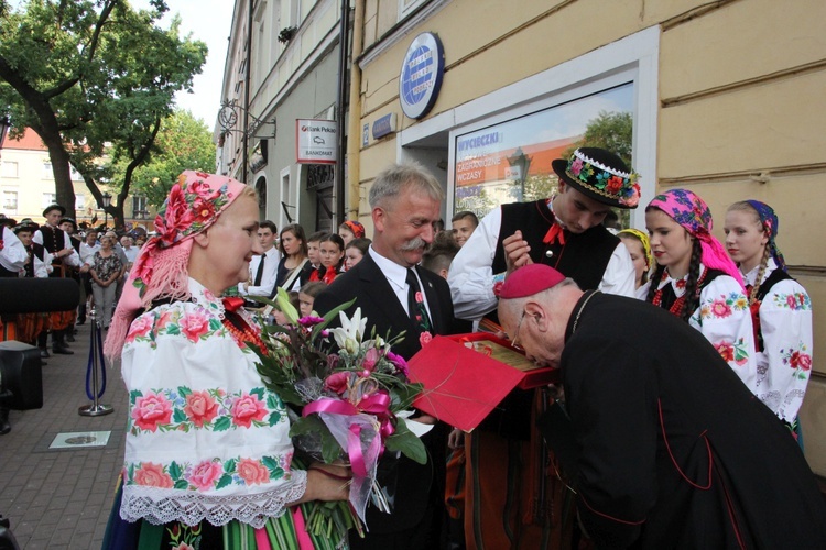 Odsłonięcie "Gwiozd Łowickich"