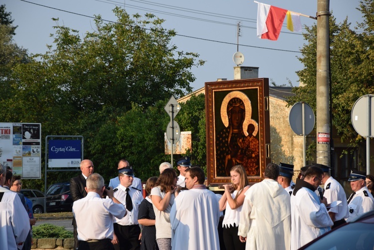 Powitanie ikony MB Częstochowskiej w Wiskitkach