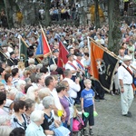 Nabożeństwo ze świecami na Górze Świętej Anny