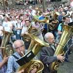 Nabożeństwo ze świecami na Górze Świętej Anny