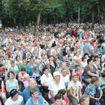 Nabożeństwo ze świecami na Górze Świętej Anny