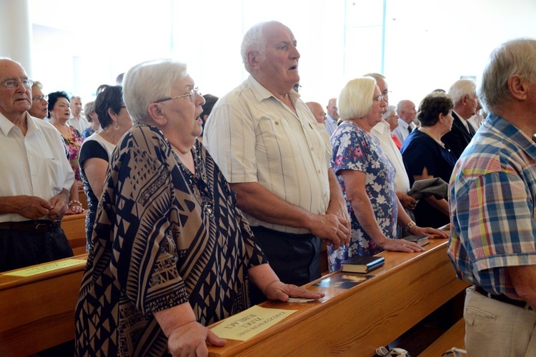 Dziękczynienie złotych jubilatów małżeńskich