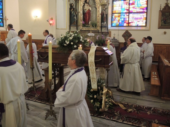 Ostatnie pożegnanie ks. Józefa Strączka w Porąbce - 11 września 2016 r.