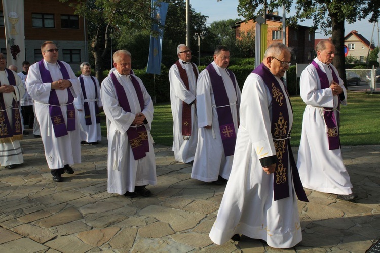 Ostatnie pożegnanie ks. Józefa Strączka w Porąbce - 11 września 2016 r.