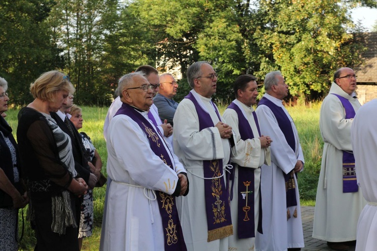 Ostatnie pożegnanie ks. Józefa Strączka w Porąbce - 11 września 2016 r.