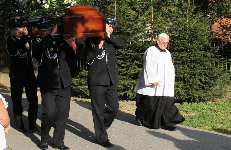 Ostatnie pożegnanie ks. Józefa Strączka w Porąbce - 11 września 2016 r.