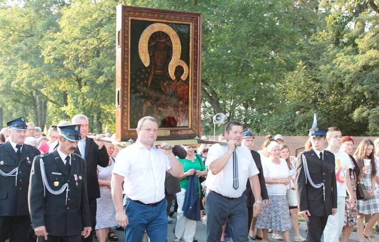 Powitanie ikony MB Częstochowskiej w Szymanowie