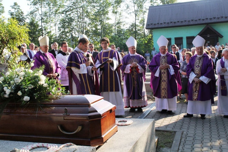 Pogrzeb ks. Józefa Strączka w Porąbce - 12 września 2016 r.