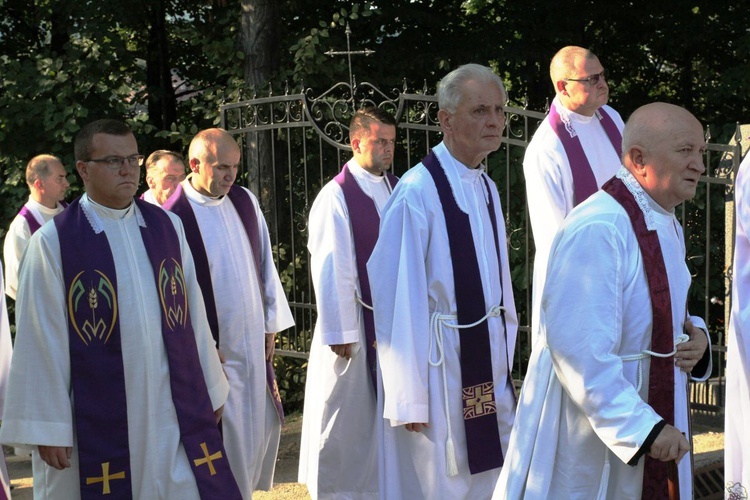 Pogrzeb ks. Józefa Strączka w Porąbce - 12 września 2016 r.