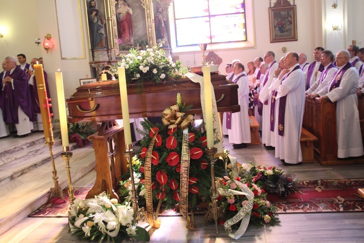 Pogrzeb ks. Józefa Strączka w Porąbce - 12 września 2016 r.