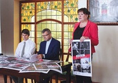 	Inauguracja kampanii (od lewej): Karol Walas, ks. Bogdan Peć i Aneta Latacz, wiceprezydent Bytomia.