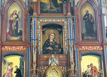 	Odnowiony obraz Matki Bożej z Dzieciątkiem w zrekonstruowanym ołtarzu głównym. Zwiedzanie świątyni  od 12.00 do 17.00. 