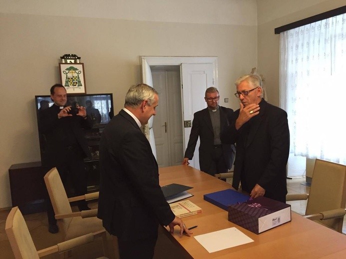 Wizyta abp. Skworca u śląskich kapłanów pracujących w Czechach
