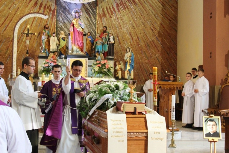 Pogrzeb śp. ks. Tomasza Dzidy w Czechowicach-Dziedzicach