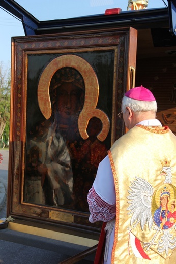 Powitanie ikony MB Częstochowskiej w Miedniewicach