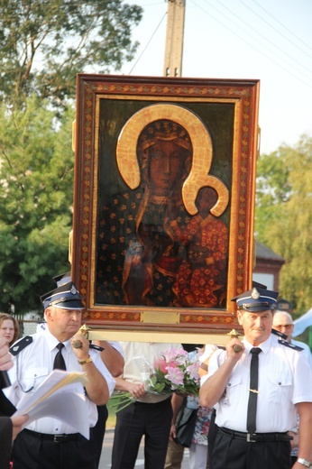 Powitanie ikony MB Częstochowskiej w Miedniewicach