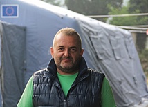 Stefano w obozie dla poszkodowanych w Grisciano.