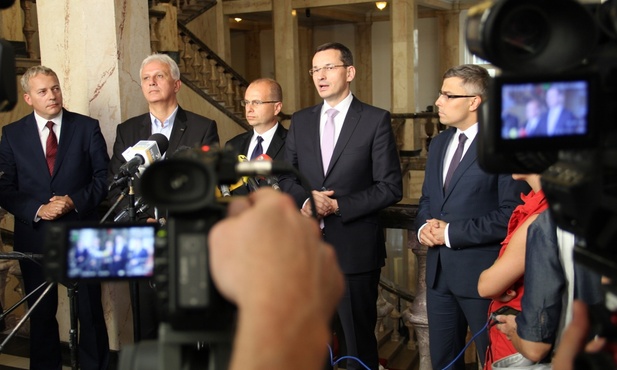 Inwestycje tak, przyjemności nie