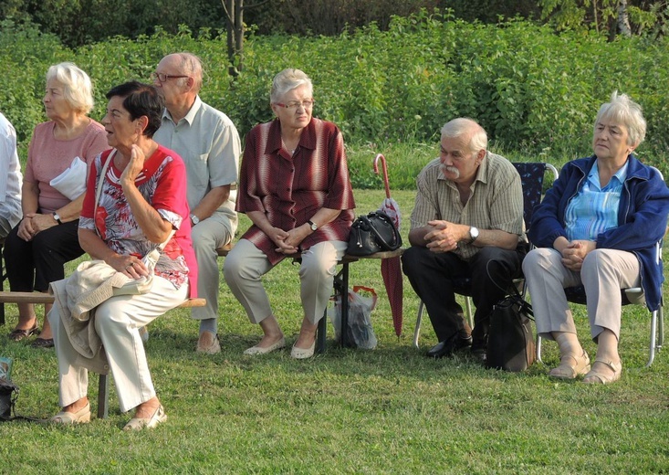 Bielszczanie pod krzyżem na Trzech Lipkach