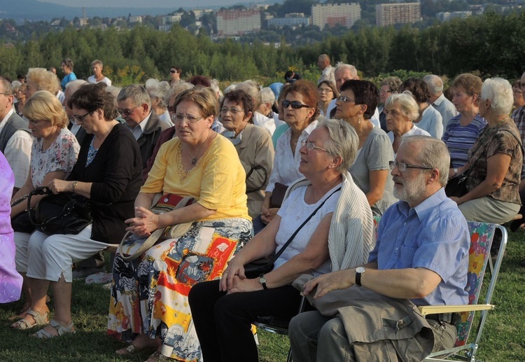 Bielszczanie pod krzyżem na Trzech Lipkach