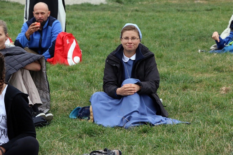 Spotkanie Młodych "W górę serca!" na Ślęży 