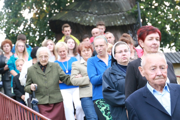 Droga krzyżowa w Czarnym Potoku