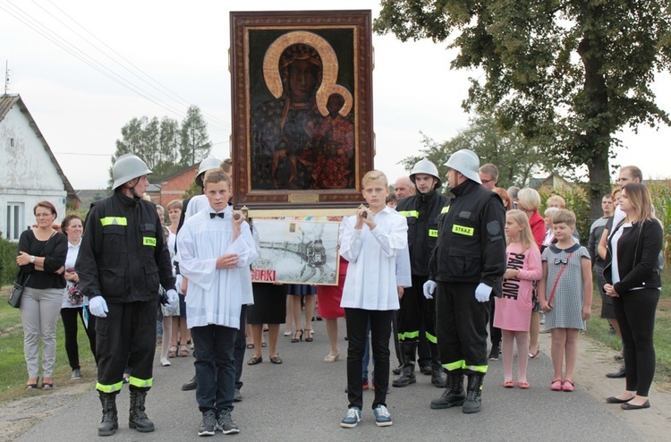 Powitanie ikony MB Częstochowskiej w Korabiewicach