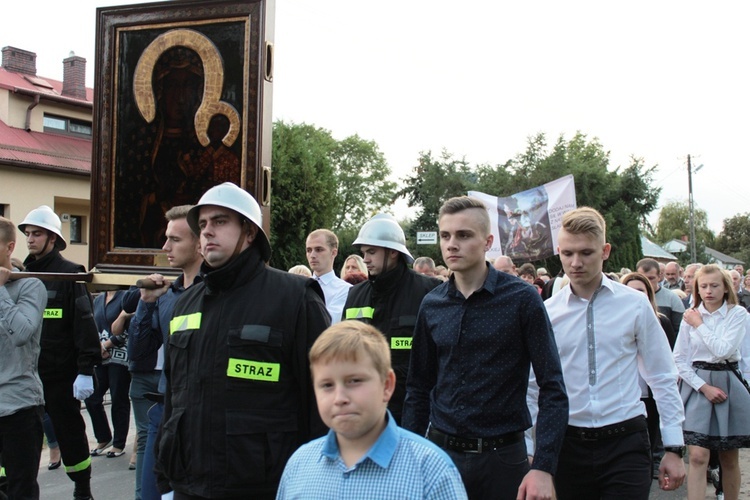 Powitanie ikony MB Częstochowskiej w Korabiewicach