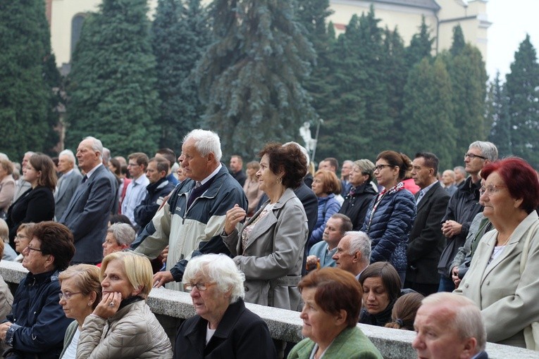 Zakończenie uroczystości odpustowych w Mogile