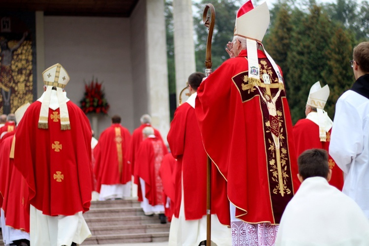 Zakończenie uroczystości odpustowych w Mogile