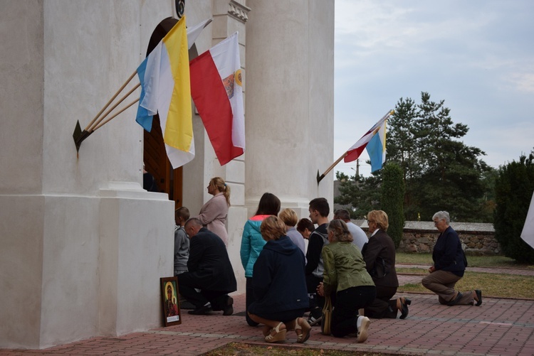 Powitanie ikony MB Częstochowskiej w Jeruzalu Skierniewickim