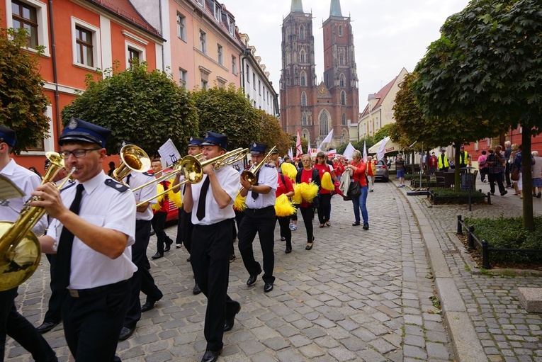Kromka Chleba 2016