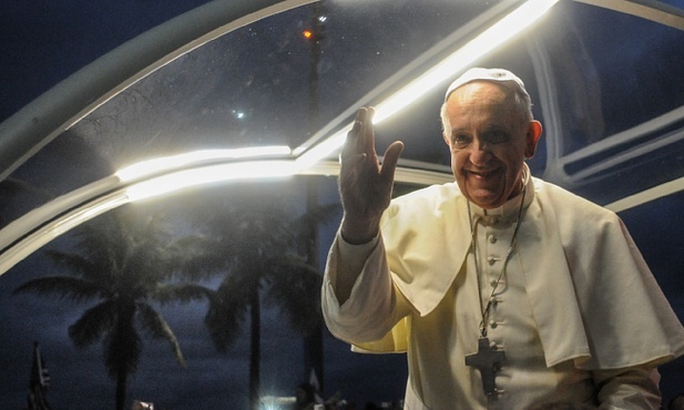 Papież: trzeba strzec światła wiary