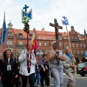 	Miejscem startu była legnicka katedra.