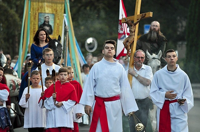 ►	W wydarzeniu wzięło udział kilkadziesiąt osób.