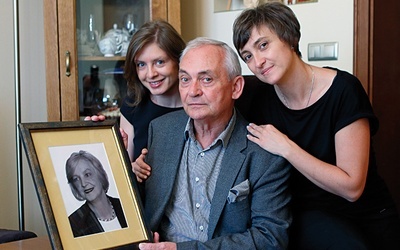 Zosia (od lewej), Tadeusz i Magda ani na chwilę nie odstępowali Anny w ostatnich tygodniach życia.