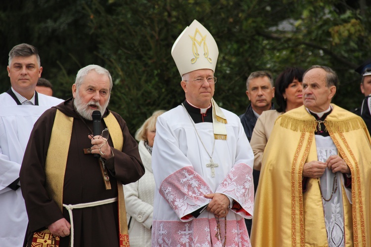 Powitanie ikony MB Częstochowskiej w Radziejowicach