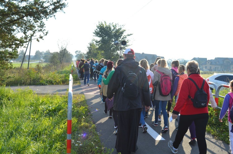 Pielgrzymka z Czarnego Dunajca do Nowego Targu cz.1