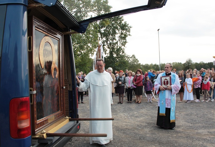 Powitanie ikony MB Częstochowskiej w Skułach