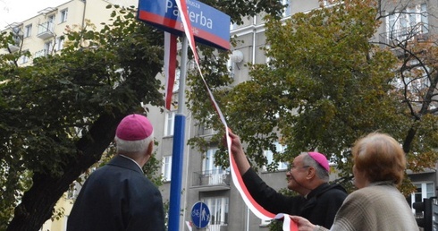 Kapłan i poeta ma swoją aleję
