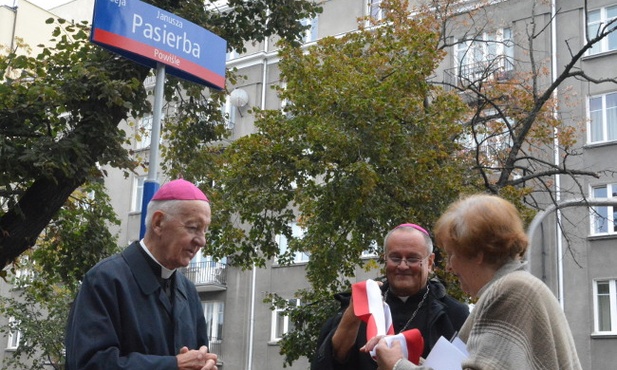 Kapłan i poeta ma swoją aleję