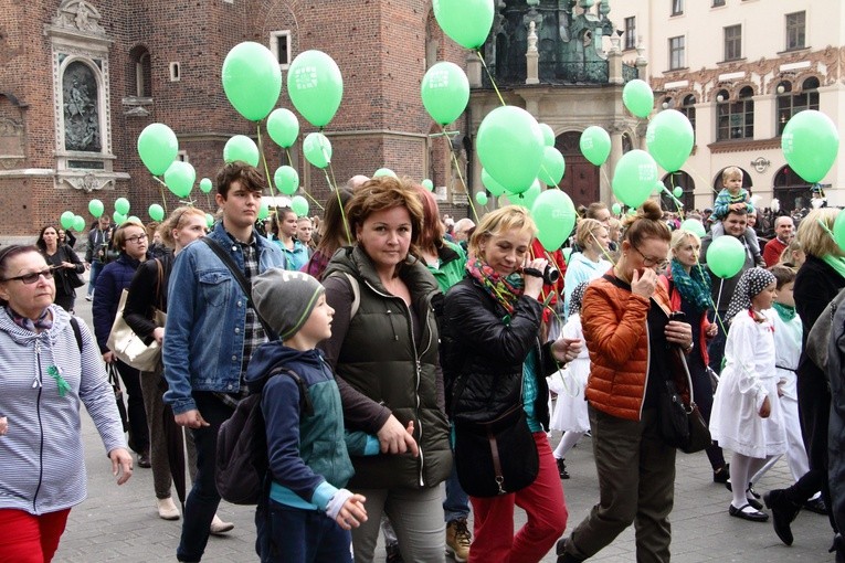 Marsz Nadziei i Życia Fundacji Urszuli Smok "Podaruj Życie" 2016