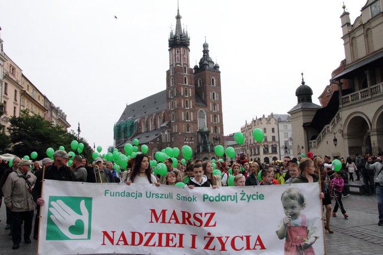 Marsz Nadziei i Życia Fundacji Urszuli Smok "Podaruj Życie" 2016