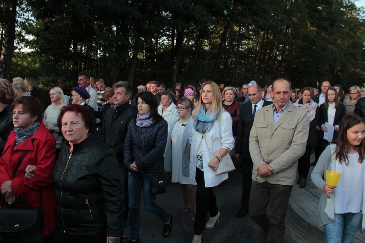 Powitanie ikony MB Częstochowskiej w Lutkówce