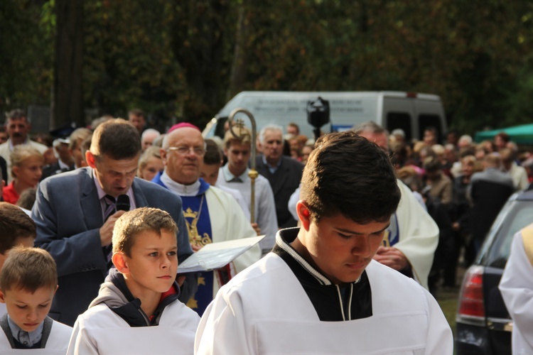 Powitanie ikony MB Częstochowskiej w Lutkówce